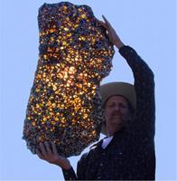 Метеорит Фукан (Fukang) — красивейший из найденных метеоритов